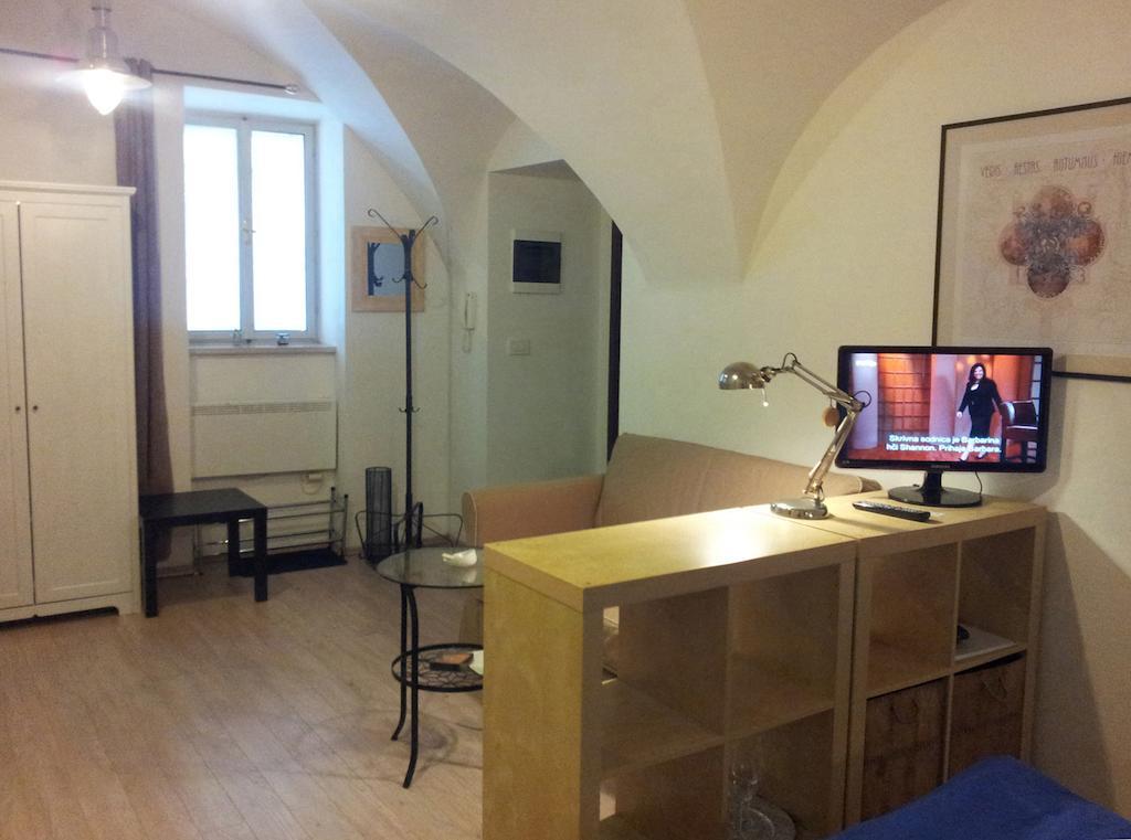 Studio Ian Liubliana Habitación foto
