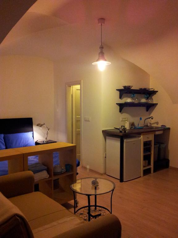 Studio Ian Liubliana Habitación foto