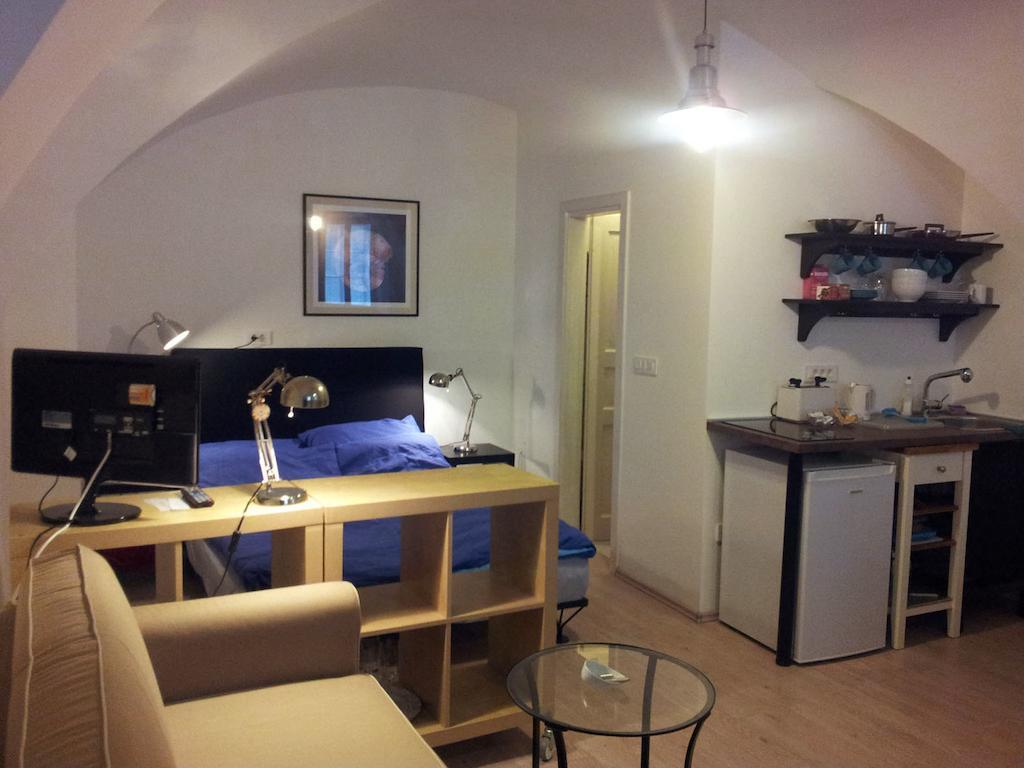 Studio Ian Liubliana Habitación foto